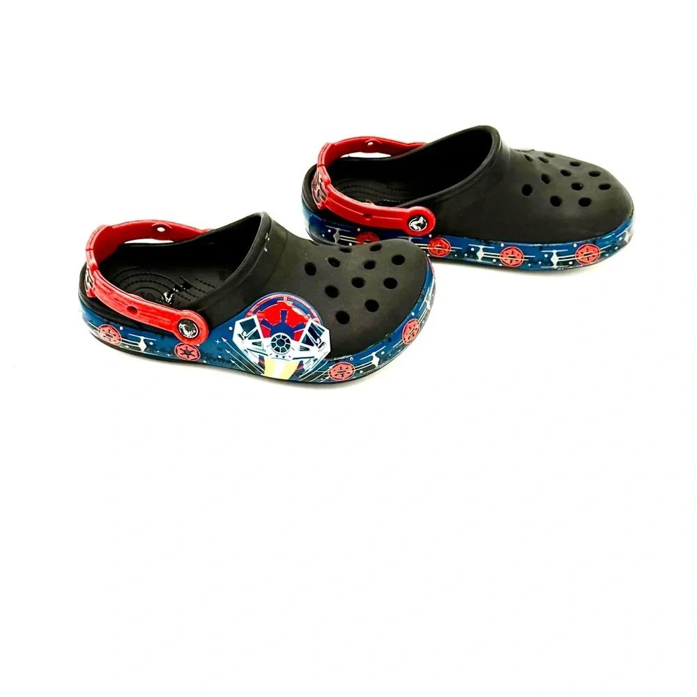 CROCS experience iconic